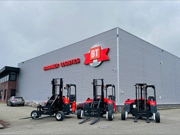 New delivery: three Terberg truck-mounted forklifts......